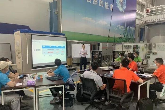 7 精準發力,人才梯隊扎實推進 7 精準發力,人才梯隊扎實推進